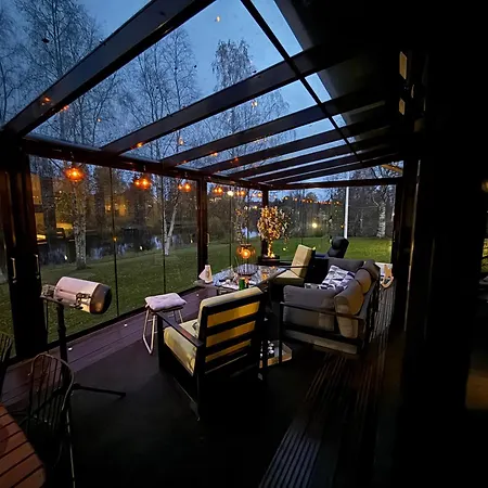 Riverside Aurora Apartment *